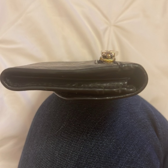 Authentic Chloe pebble bow leather wallet - Picture 8 of 13